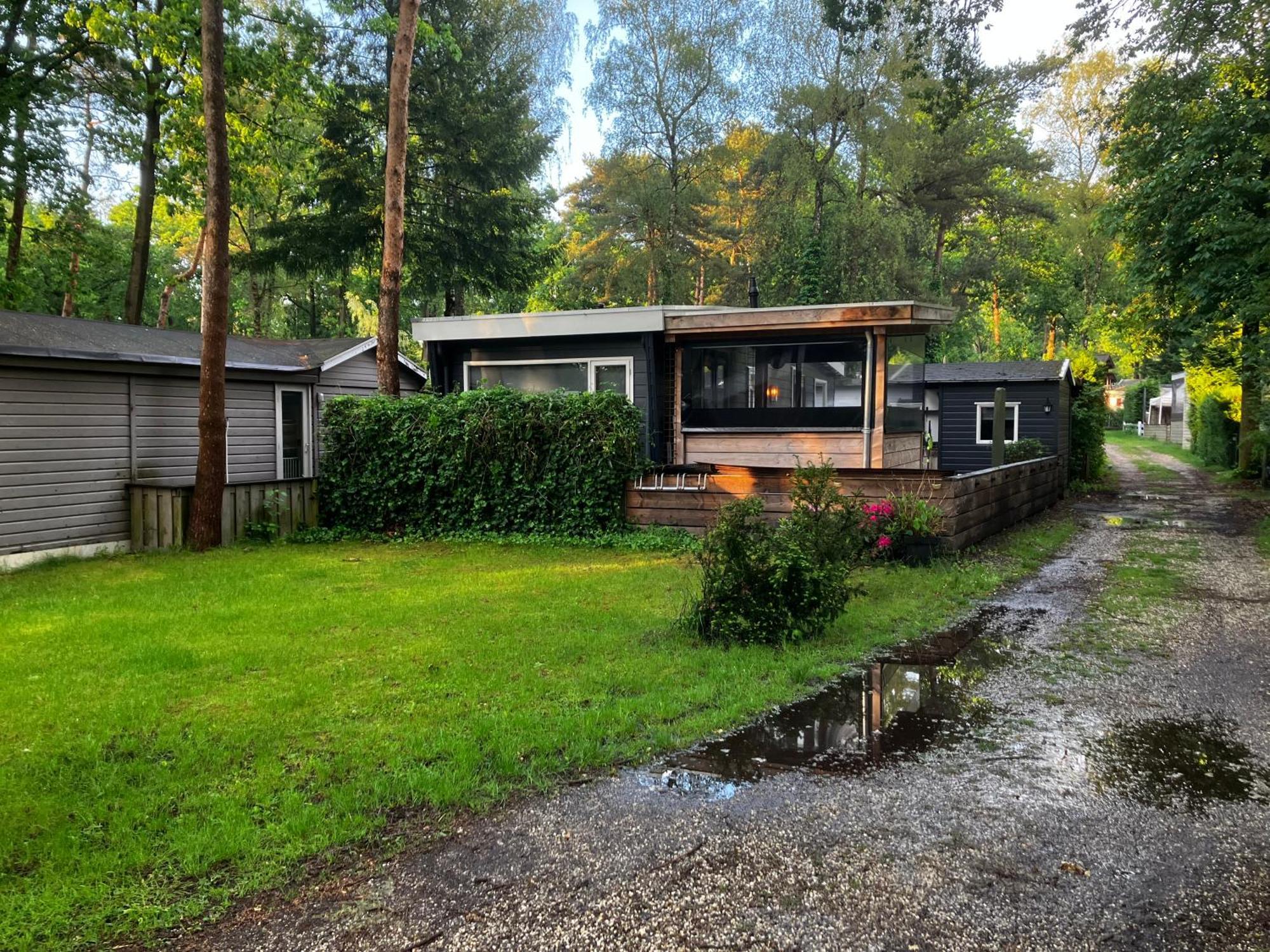 Chalet Bosrijk Midden In De Natuur-Eten&Drinken-Activiteiten-Ontspanning-En Nog Veel Meer Hoenderloo Exterior foto